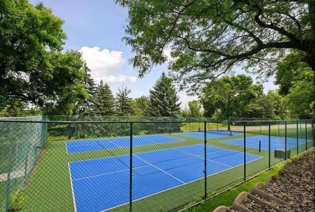 4300 Trenton Lane N 2120, Plymouth, MN 55442