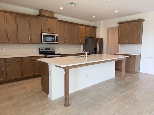 756 FARFIELDS STREET, Deland, FL 32724