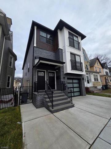 72 Hamilton St, East Orange City, NJ 07017