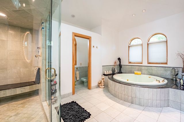1683 Braeside Lane, Northbrook, IL 60062