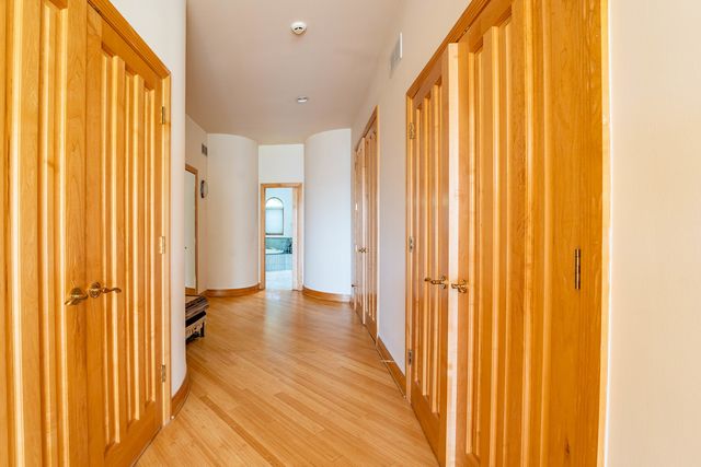 1683 Braeside Lane, Northbrook, IL 60062