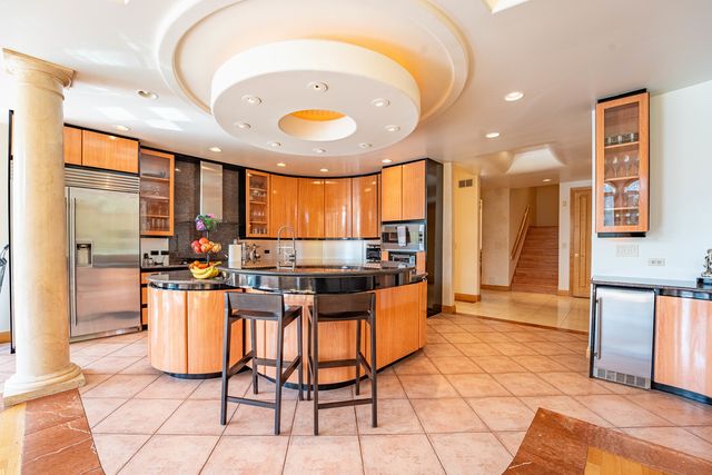 1683 Braeside Lane, Northbrook, IL 60062