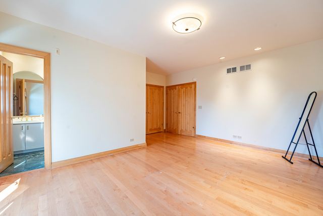 1683 Braeside Lane, Northbrook, IL 60062