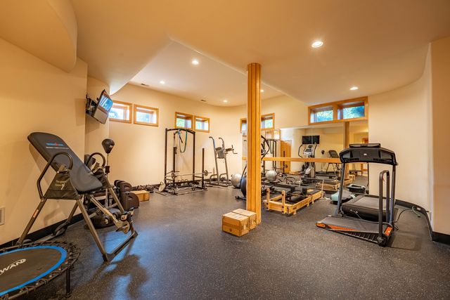 1683 Braeside Lane, Northbrook, IL 60062