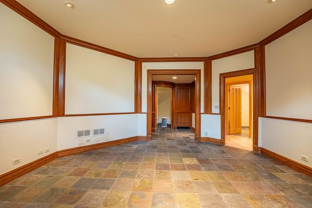 1683 Braeside Lane, Northbrook, IL 60062