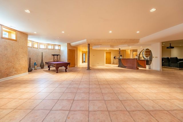 1683 Braeside Lane, Northbrook, IL 60062