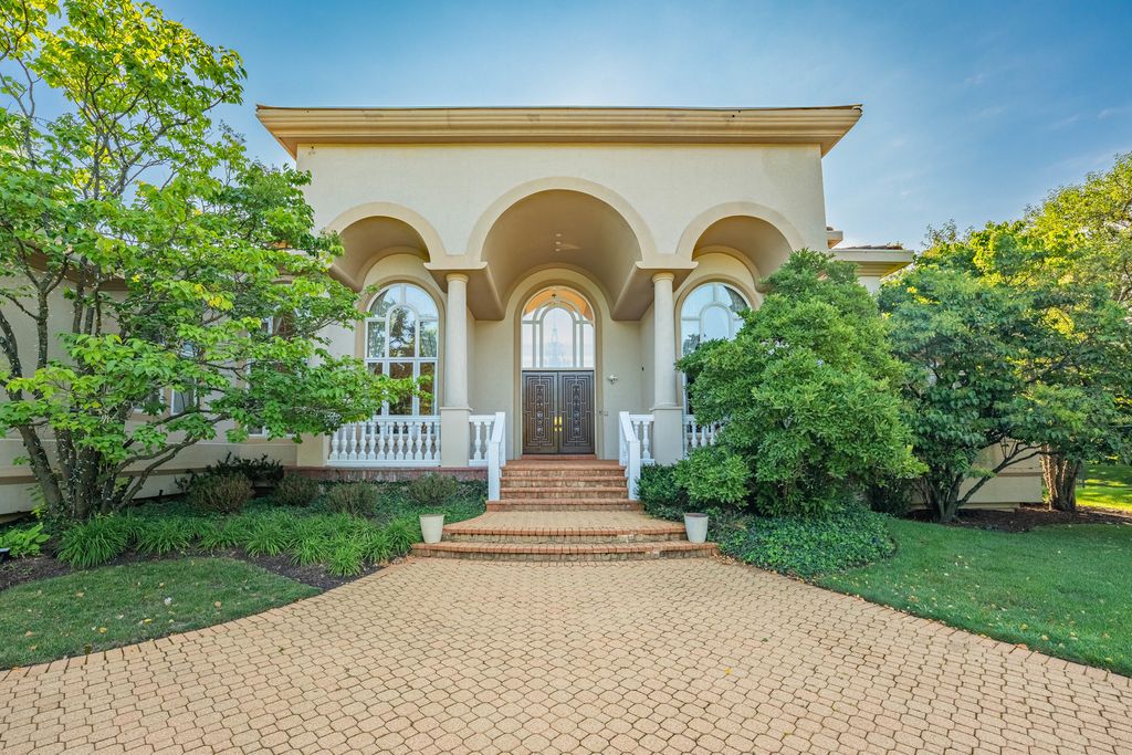1683 Braeside Lane, Northbrook, IL 60062