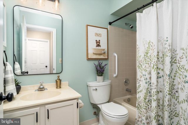 121 ANDOVER PL, Robbinsville, NJ 08691