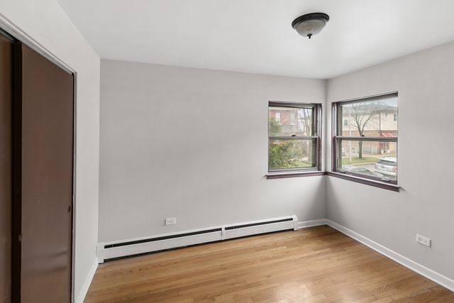 805 N 22nd Avenue 5, Melrose Park, IL 60160