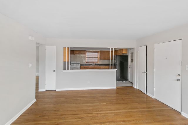 805 N 22nd Avenue 5, Melrose Park, IL 60160