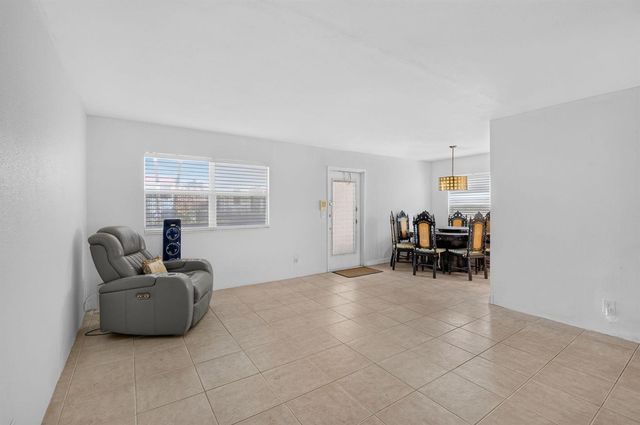 65 SAXONY B 65, Delray Beach, FL 33446