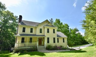 5 Eleanor La, Charlton, MA 01507