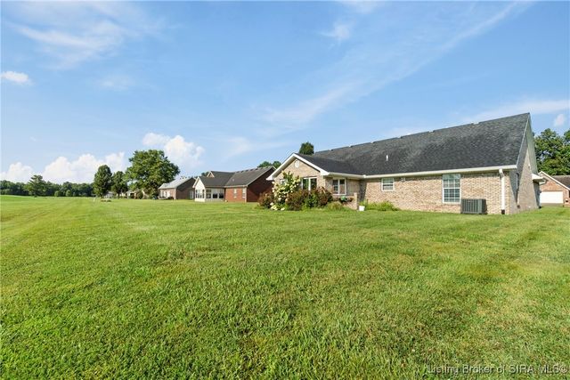 134 N Chipaway Lane, Scottsburg, IN 47170