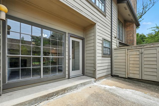 9910 Royal Lane 1202, Dallas, TX 75231