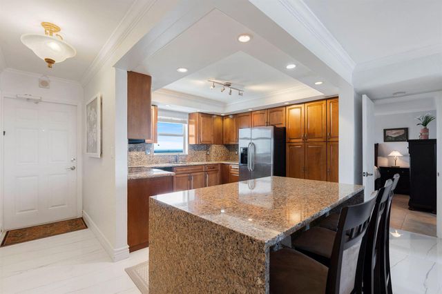 1160 Hillsboro Mile 904, Hillsboro Beach, FL 33062