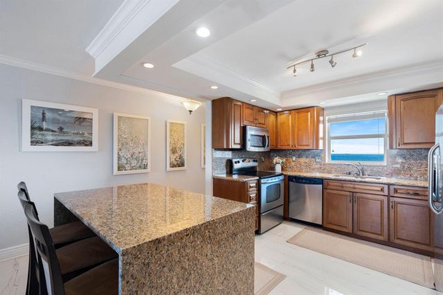 1160 Hillsboro Mile 904, Hillsboro Beach, FL 33062