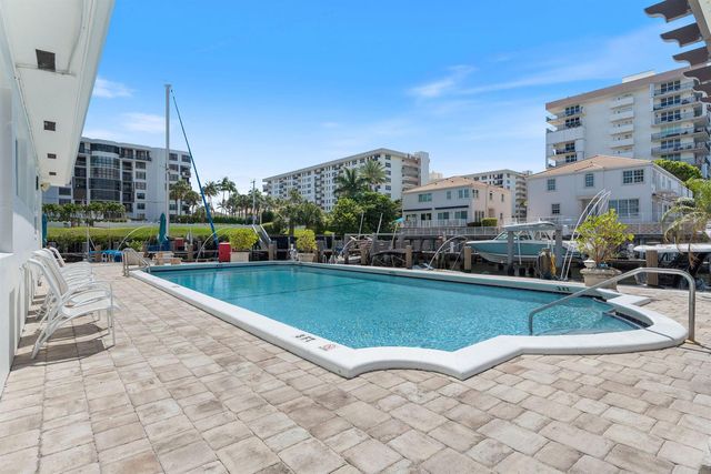1160 Hillsboro Mile 904, Hillsboro Beach, FL 33062