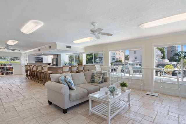 1160 Hillsboro Mile 904, Hillsboro Beach, FL 33062