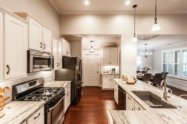 210 Abiding Pl, Goodlettsville, TN 37072