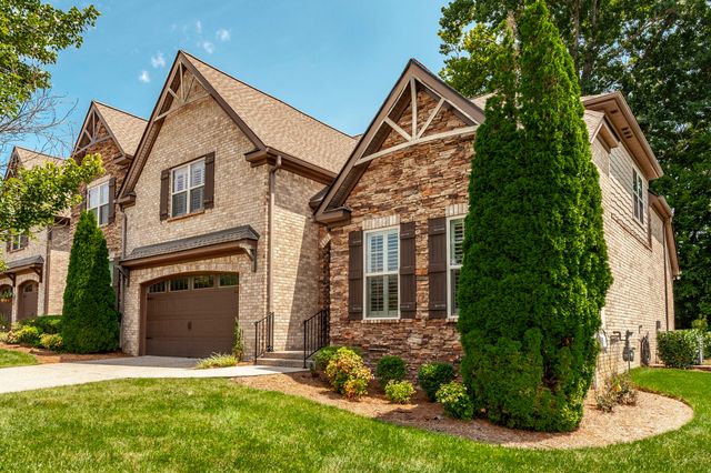 210 Abiding Pl, Goodlettsville, TN 37072