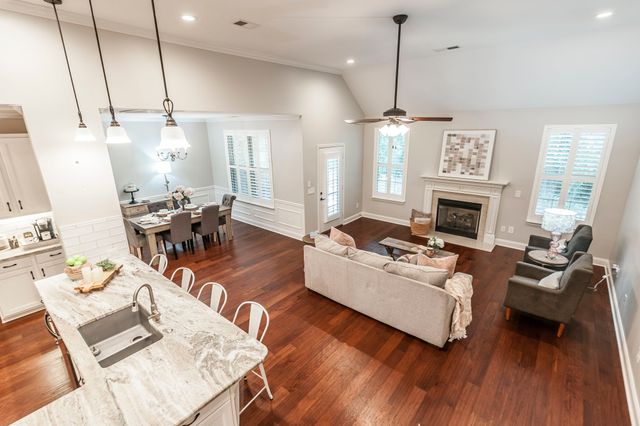 210 Abiding Pl, Goodlettsville, TN 37072