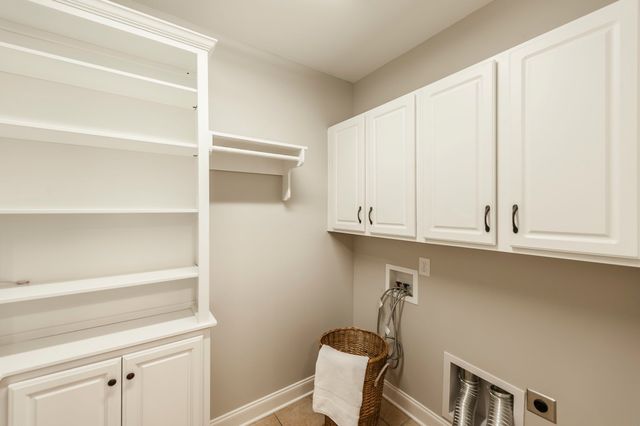 210 Abiding Pl, Goodlettsville, TN 37072