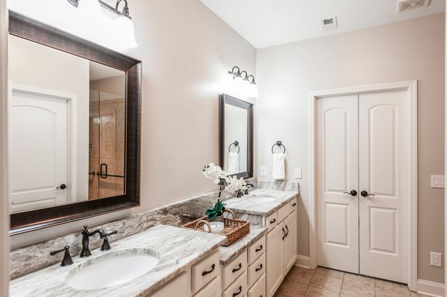 210 Abiding Pl, Goodlettsville, TN 37072