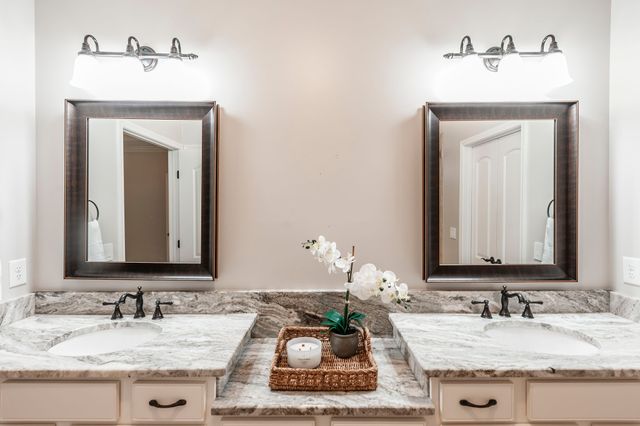 210 Abiding Pl, Goodlettsville, TN 37072