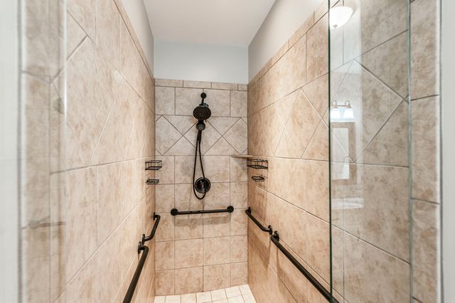 210 Abiding Pl, Goodlettsville, TN 37072