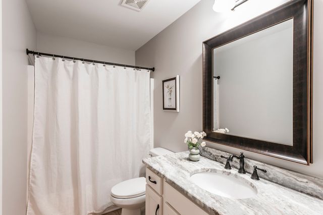 210 Abiding Pl, Goodlettsville, TN 37072