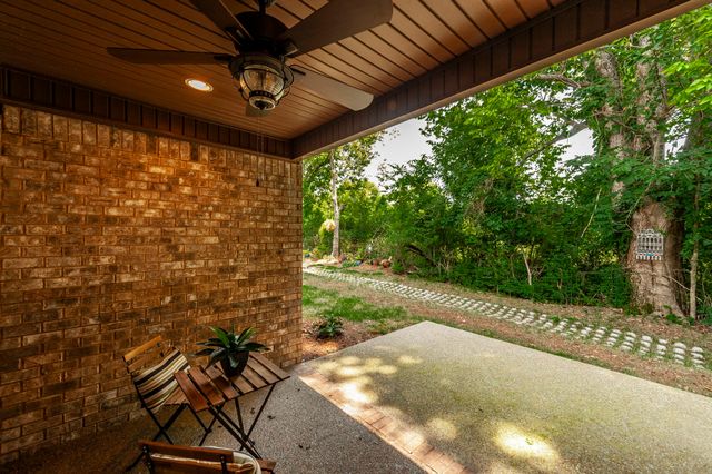 210 Abiding Pl, Goodlettsville, TN 37072