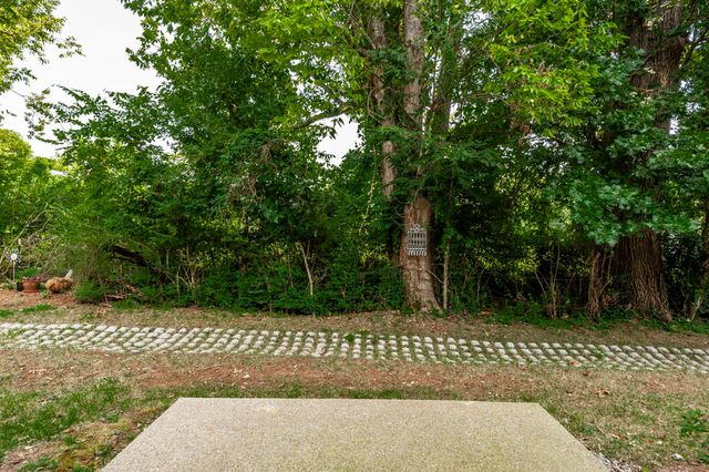 210 Abiding Pl, Goodlettsville, TN 37072