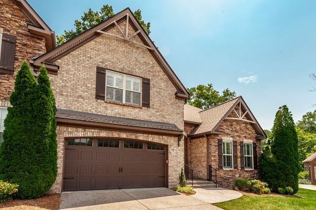 210 Abiding Pl, Goodlettsville, TN 37072