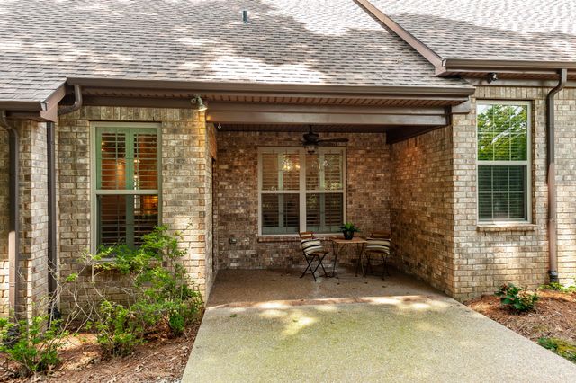 210 Abiding Pl, Goodlettsville, TN 37072