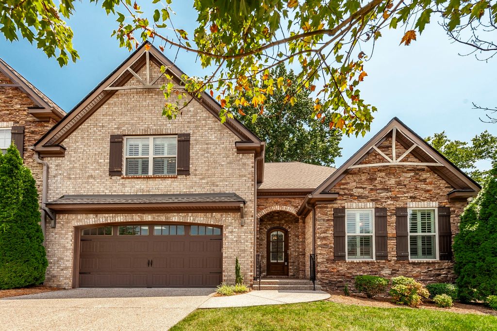 210 Abiding Pl, Goodlettsville, TN 37072