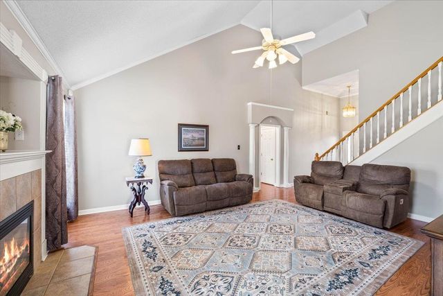 4517 HILLYGLEN CV, Bartlett, TN 38135