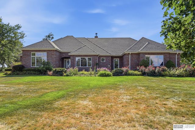 16060 S 63rd Street, Papillion, NE 68133