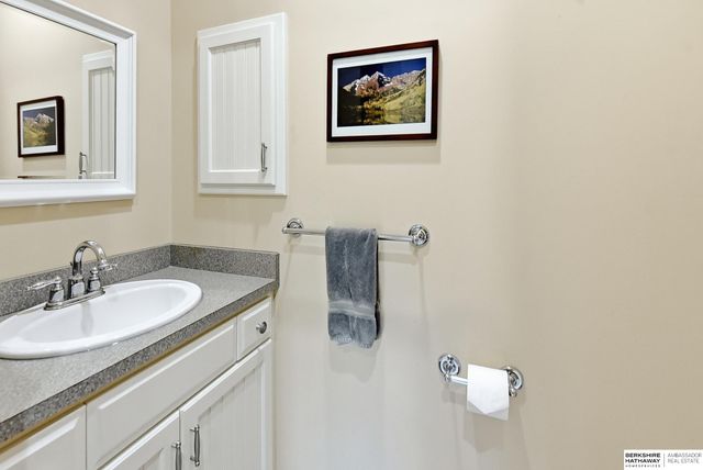 16060 S 63rd Street, Papillion, NE 68133
