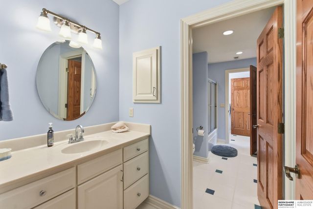 16060 S 63rd Street, Papillion, NE 68133