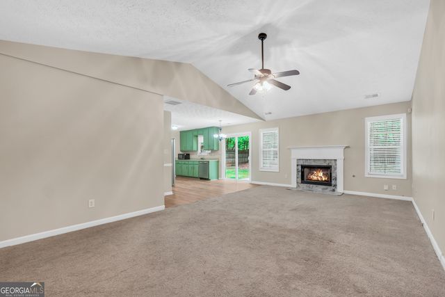 521 Sarahs Lane, Locust Grove, GA 30248