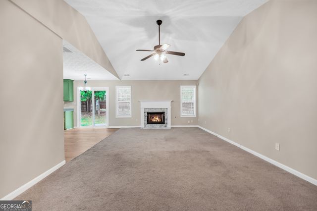 521 Sarahs Lane, Locust Grove, GA 30248