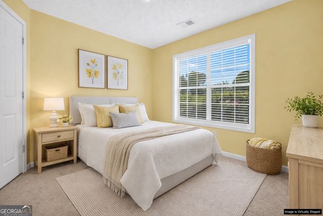 521 Sarahs Lane, Locust Grove, GA 30248