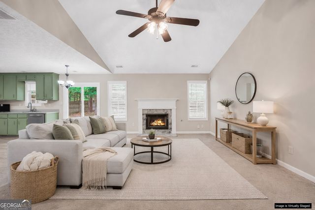 521 Sarahs Lane, Locust Grove, GA 30248