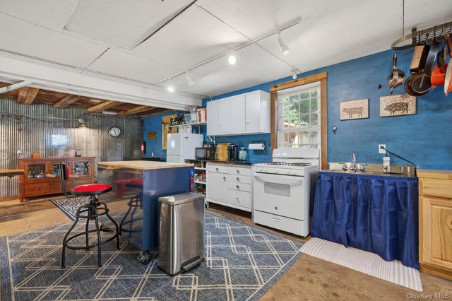 8213 Main Street, Hunter, NY 12442