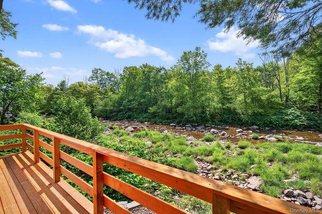 8213 Main Street, Hunter, NY 12442