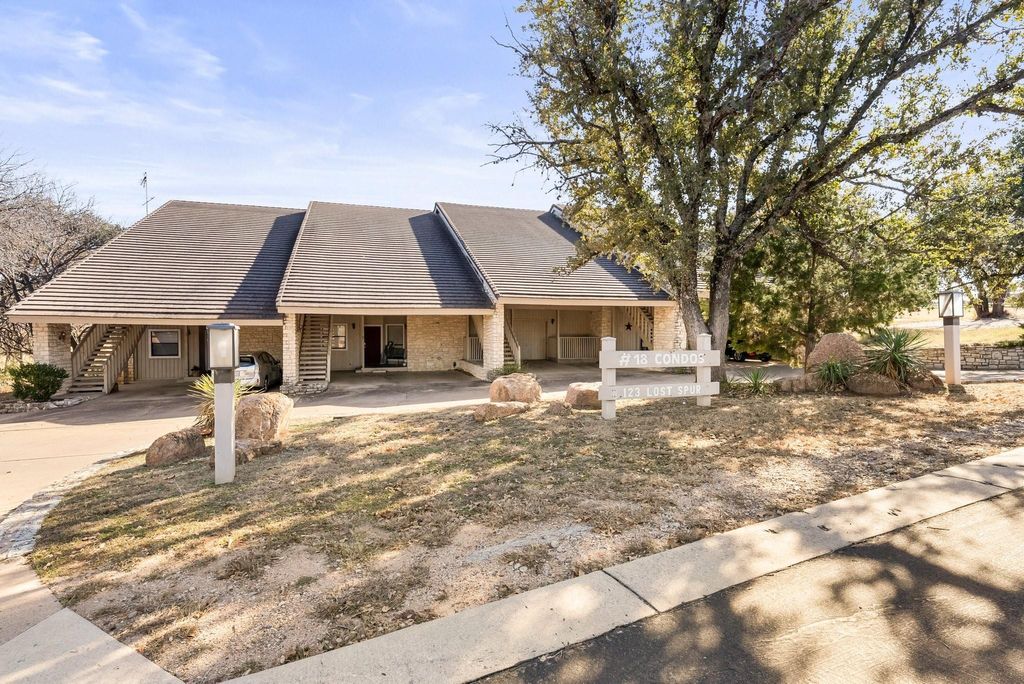 123 Lost SPUR 5, Horseshoe Bay, TX 78657