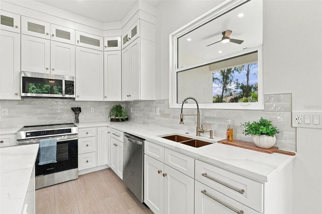 2277 SIMONTON AVENUE, North Port, FL 34286