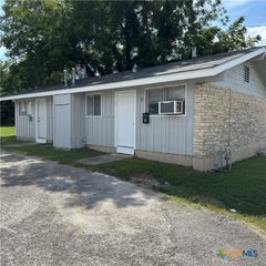 1239 N LBJ Drive E, San Marcos, TX 78666