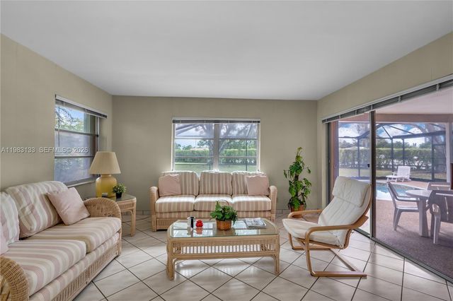 16623 Waters Edge Dr, Weston, FL 33326