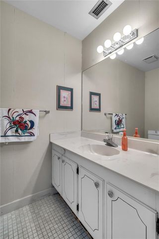 16623 Waters Edge Dr, Weston, FL 33326